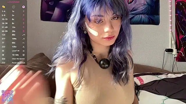 Snapshot of Emmibrilson chatting on 06.18.26 Emmibrilson online show from 06.18.26