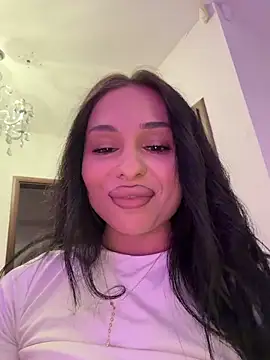 Snapshot of Olivia_Noor chatting on 05.04.26 Olivia Noor online show from 05.04.26