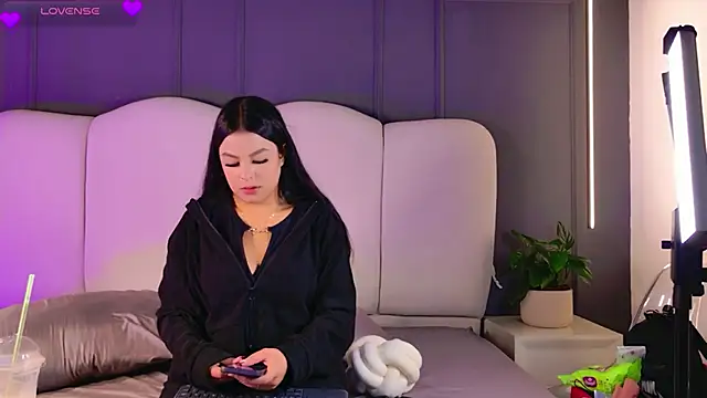 BrunaMonroee online show from 03.18.26