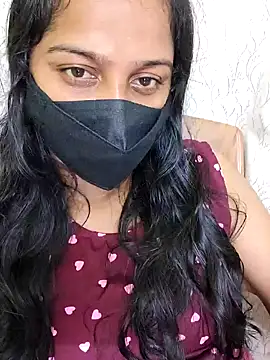 Snapshot of Shaliniqueen chatting on 06.18.26 Shaliniqueen online show from 06.18.26