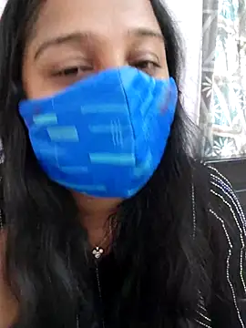 Snapshot of Shaliniqueen chatting on 06.23.26 Shaliniqueen online show from 06.23.26