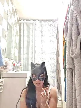 halii21 online show from 04.13.26