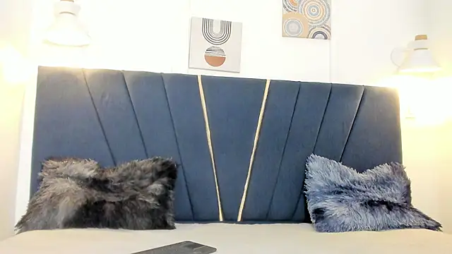 Snapshot of apolo_cum18 chatting on 02.25.26 apolo cum18 online show from 02.25.26