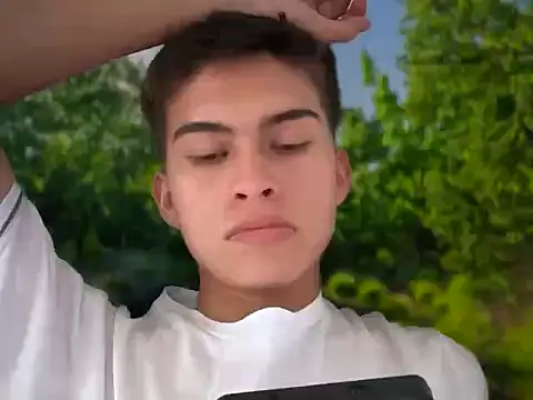 Snapshot of bbluchito chatting on 02.28.26 bbluchito online show from 02.28.26