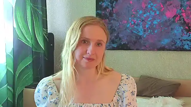 Snapshot of Lanavi_Smile chatting on 06.19.26 Lanavi Smile online show from 06.19.26