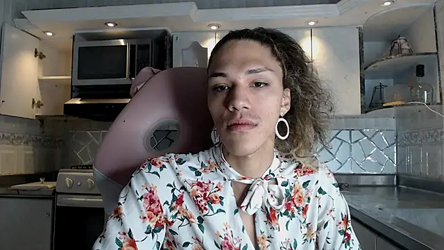 CrisOzzz online show from 03.05.26