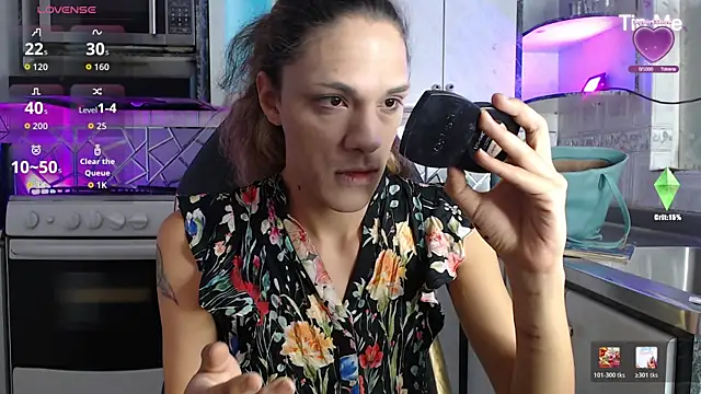 Snapshot of CrisOzzz chatting on 06.04.26 CrisOzzz online show from 06.04.26