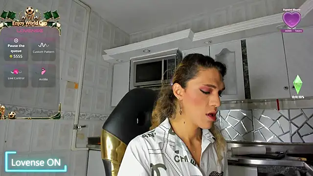 Snapshot of CrisOzzz chatting on 07.15.26 CrisOzzz online show from 07.15.26