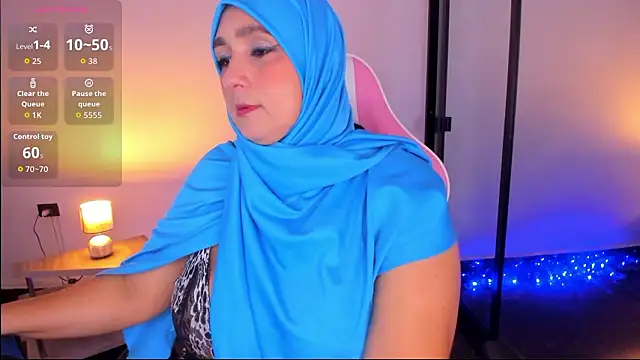 HijabiMilff online show from 03.12.26
