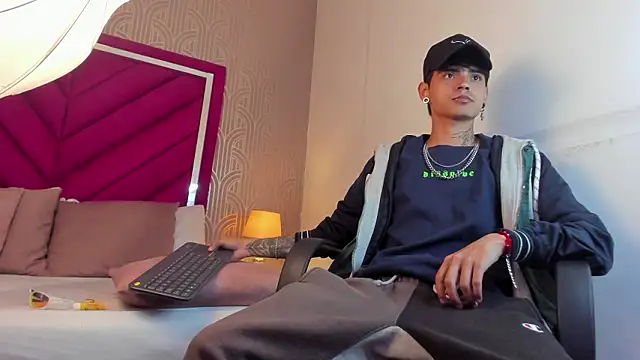 Snapshot of Dominic_Foxx chatting on 02.26.26 Dominic Foxx online show from 02.26.26