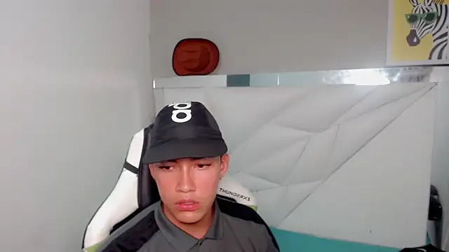 Snapshot of Street_poemm_ chatting on 02.25.26 Street poemm online show from 02.25.26