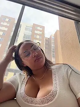 Eyssha online show from 03.05.26