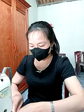 Snapshot of millkon chatting on 03.15.26 millkon online show from 03.15.26