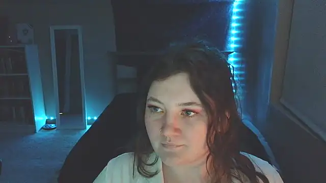 Snapshot of VelvetVixenXOX chatting on 02.22.26 VelvetVixenXOX online show from 02.22.26