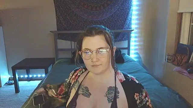 Snapshot of VelvetVixenXOX chatting on 03.12.26 VelvetVixenXOX online show from 03.12.26