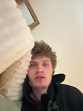 Snapshot of PAPITRVN chatting on 02.23.26 PAPITRVN online show from 02.23.26