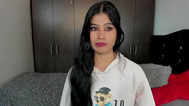 LatinaQueen23 online show from 07.01.26