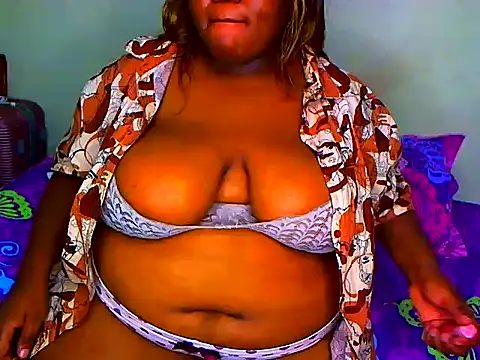 SweetChubbyQueen online show from 03.01.26