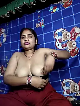 Snapshot of Aanushaka chatting on 04.18.26 Aanushaka online show from 04.18.26