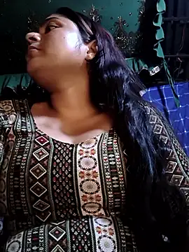 Snapshot of Aanushaka chatting on 04.25.26 Aanushaka online show from 04.25.26