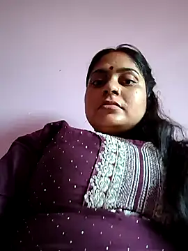 Snapshot of Aanushaka chatting on 05.07.26 Aanushaka online show from 05.07.26