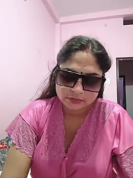 Snapshot of Aanushaka chatting on 05.21.26 Aanushaka online show from 05.21.26