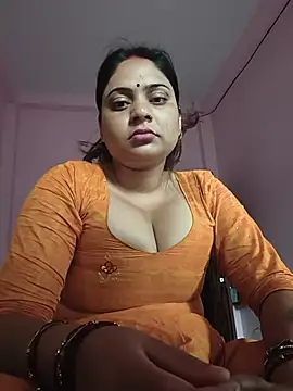 Snapshot of Aanushaka chatting on 06.13.26 Aanushaka online show from 06.13.26