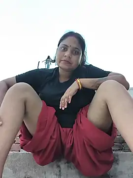 Snapshot of Aanushaka chatting on 06.28.26 Aanushaka online show from 06.28.26
