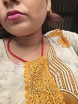 Snapshot of Aanushaka chatting on 06.29.26 Aanushaka online show from 06.29.26