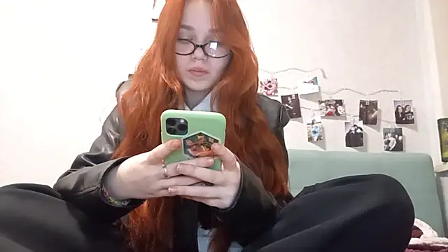 Snapshot of DizzyRina chatting on 02.24.26 DizzyRina online show from 02.24.26