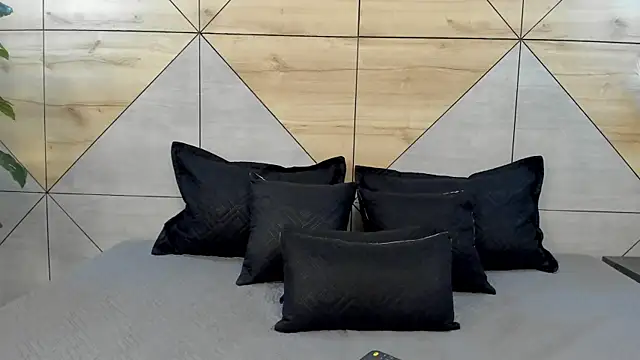 AnnyVega   online show from 03.24.26