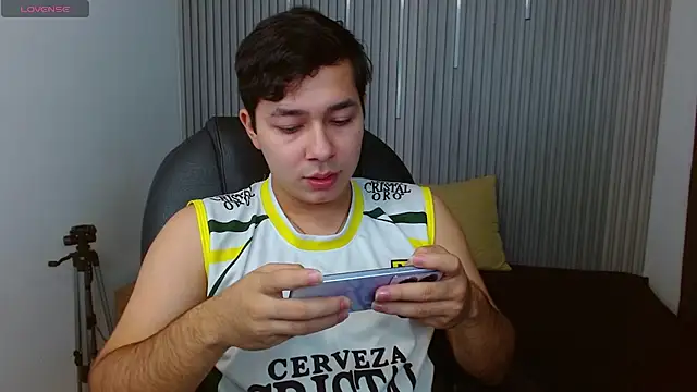 Julian Smith21 online show from 04.12.26