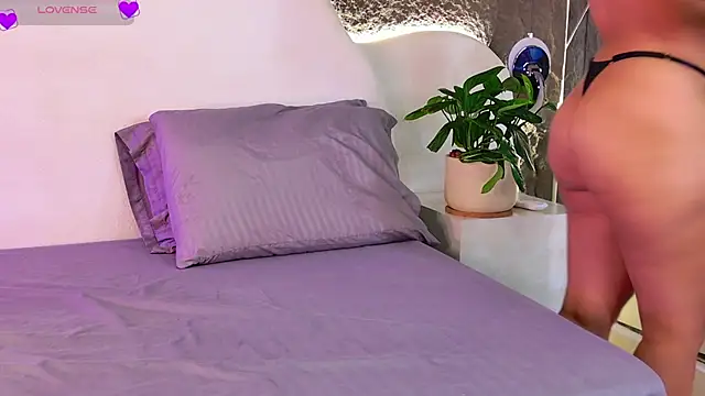 AlessiaAuren online show from 05.23.26