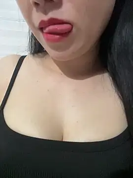 Snapshot of Vetuner_sexy chatting on 02.25.26 Vetuner sexy online show from 02.25.26