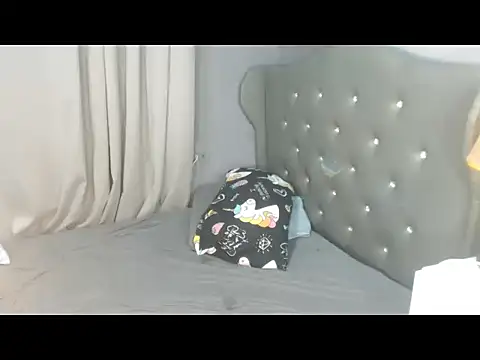 Ela Rossie online show from 04.05.26