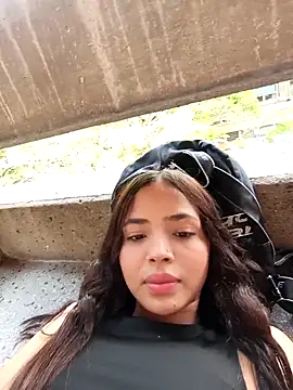 Sexy cloe outdoors online show from 02.25.26