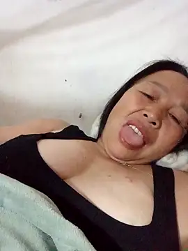 heesuu11 online show from 04.06.26