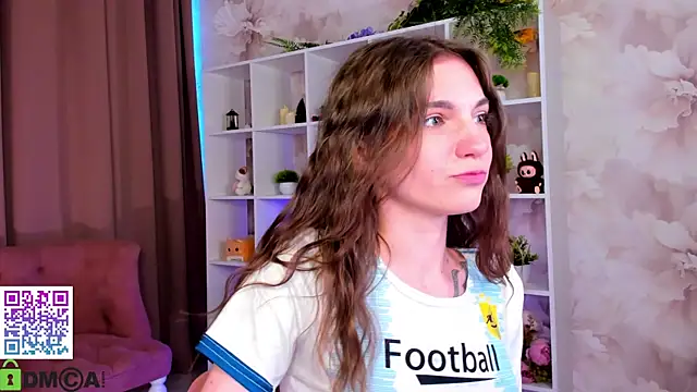 Snapshot of Ella_Fex chatting on 06.24.26 Ella Fex online show from 06.24.26