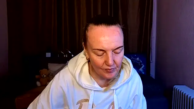 Snapshot of Bella_soulmate chatting on 06.18.26 Bella soulmate online show from 06.18.26