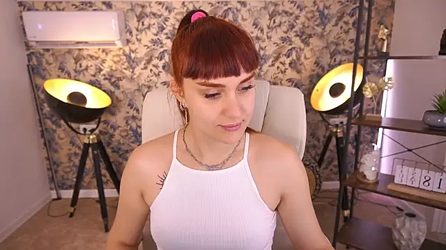 Snapshot of DawnGwin chatting on 07.19.26 DawnGwin online show from 07.19.26