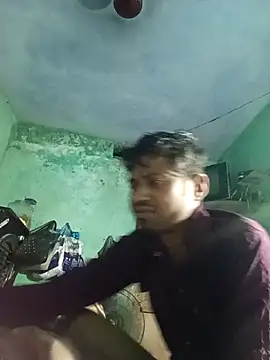 Snapshot of Varun908662 chatting on 04.18.26 Varun908662 online show from 04.18.26