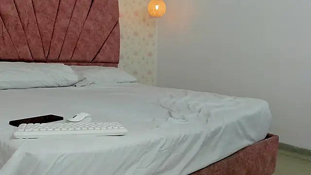 Snapshot of Nina_Moom chatting on 02.28.26 Nina Moom online show from 02.28.26