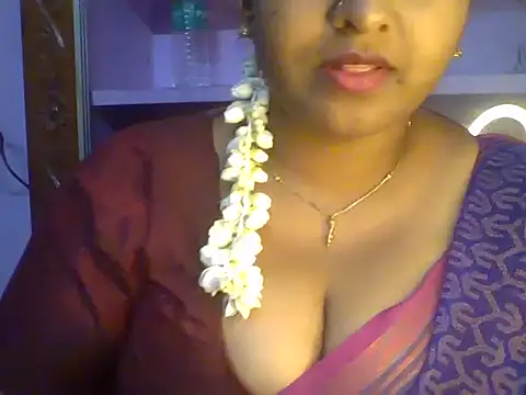 Snapshot of Tamil_Kuttyma chatting on 08.04.26 Tamil Kuttyma online show from 08.04.26