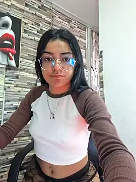 Snapshot of Amber_rhose chatting on 02.24.26 Amber rhose online show from 02.24.26