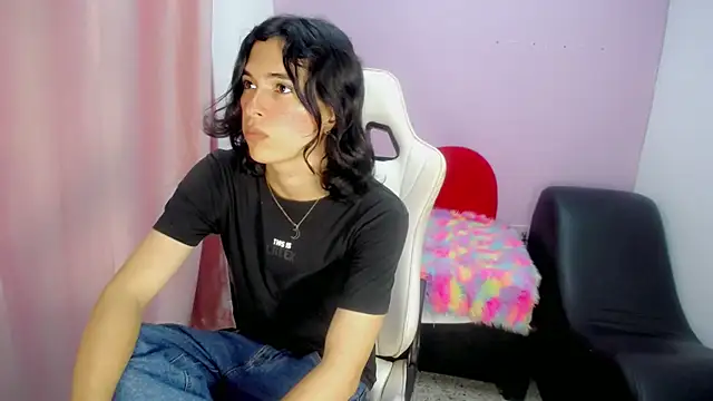 Snapshot of Larry_craft chatting on 02.25.26 Larry craft online show from 02.25.26