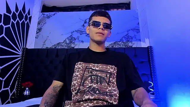 DylanRoyce  online show from 03.12.26