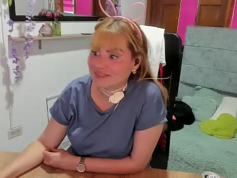 Julieta star  online show from 03.28.26