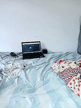 safiya  emira online show from 04.09.26