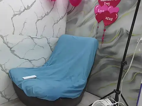 Snapshot of milk_drops chatting on 02.24.26 milk drops online show from 02.24.26