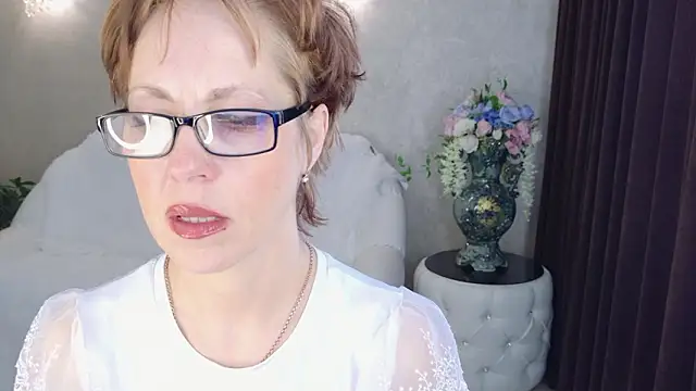 LioraWeiss online show from 03.05.26